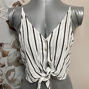 Kendall & Kylie crop top